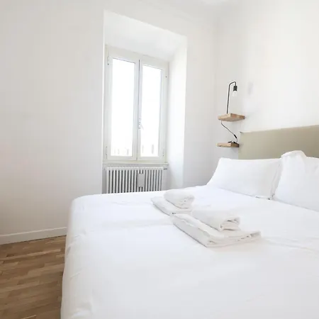 Bright And Lovely In San Lorenzo Apartman